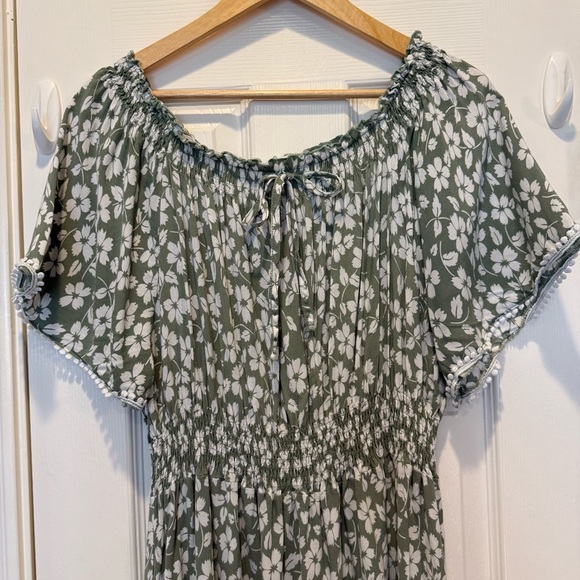 Anthropologie Kindred Green Size 2X Floral On Off Shoulder Maxi Smocked Dress - Picture 3 of 7